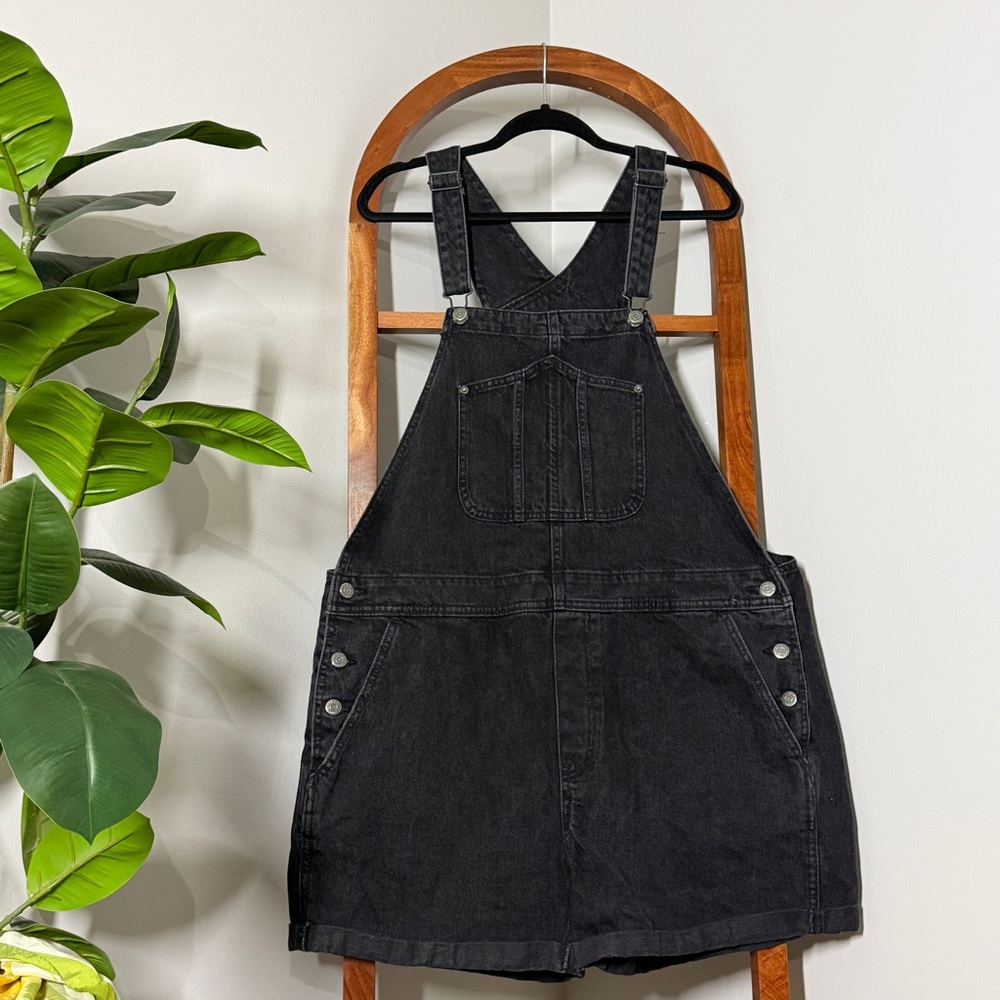 Old Navy Black Denim Overall Shorts